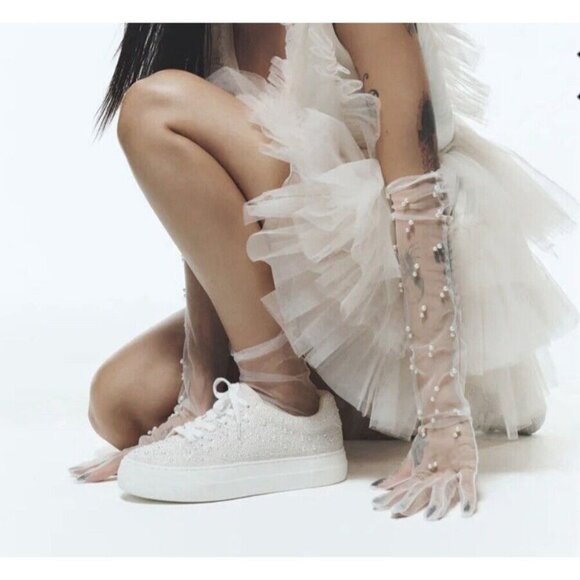 Betsy Johnson SIDNY all-over Pearl Platform Sneakers Ivory Size 11 Bridal - Picture 1 of 12